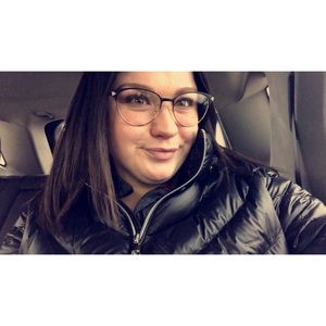 Meet your Posher, Krystal